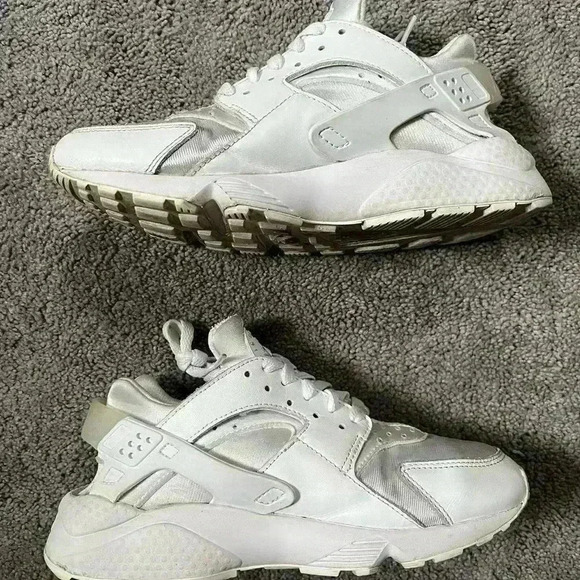 White huaraches from Nike women's size 8.5‎ - Picture 2 of 7